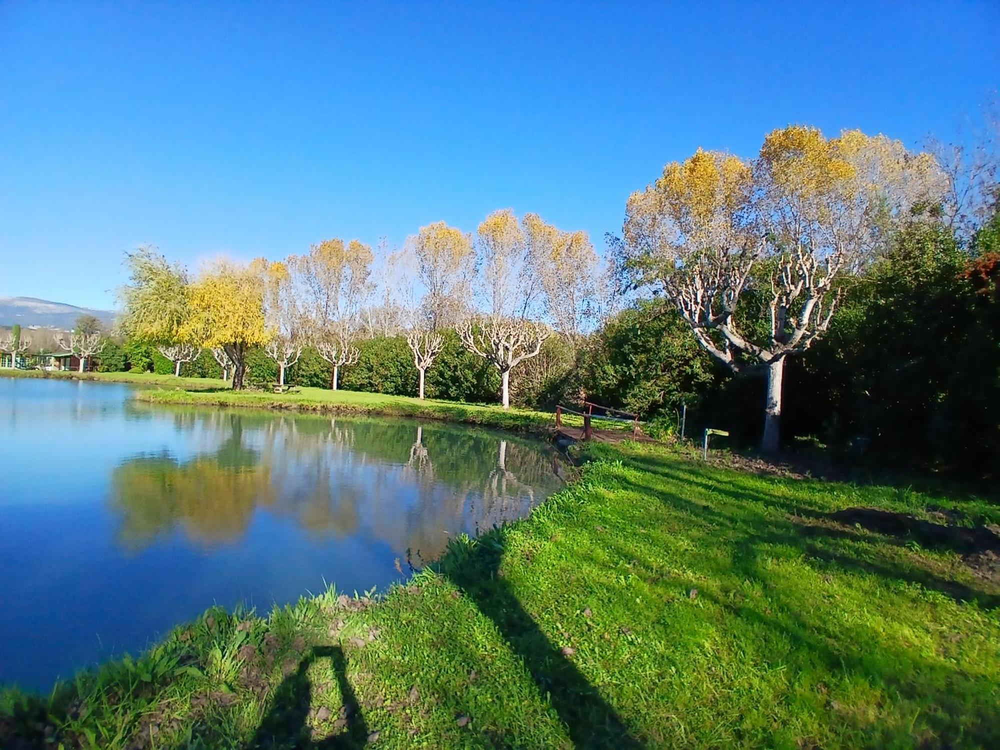 Domaine Du Lac De La Vallee Ла Рокет-Сюр-Сиань Экстерьер фото